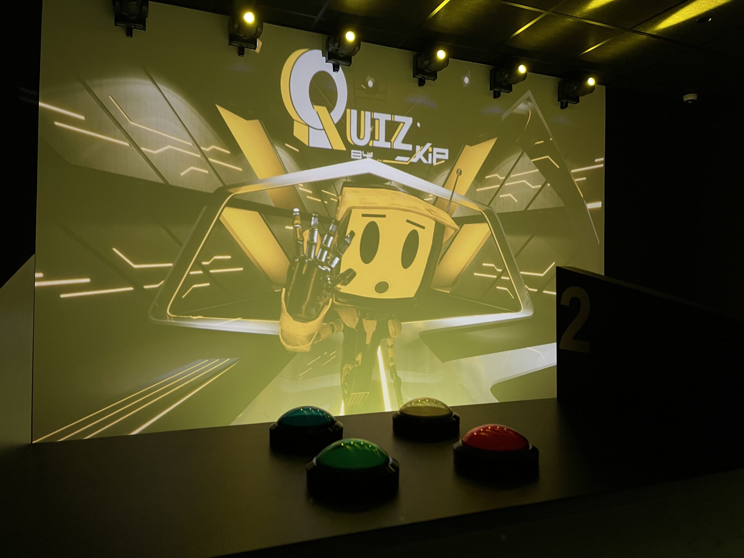 QUIZ ROOM — photo 2